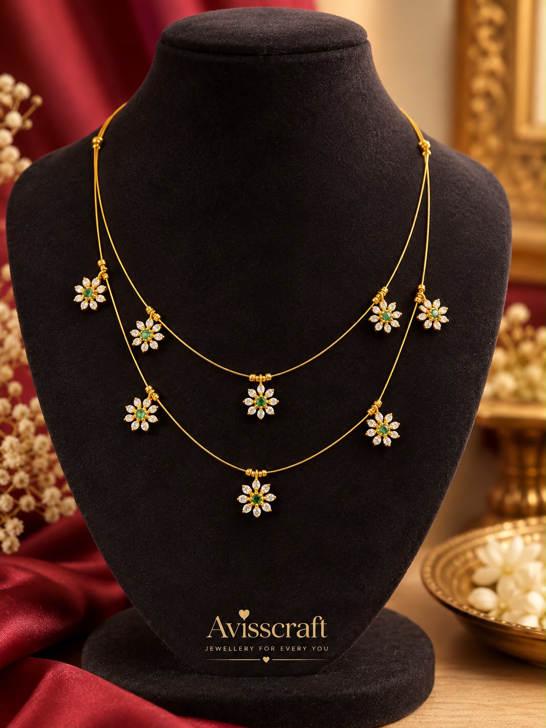 Green diamond necklace